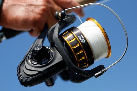 Daiwa Liberty Bass Club Reel 1500 (For Left Handed Anglers) - Lure